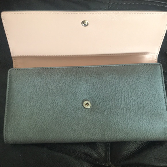 Grey Wallet - Picture 3 of 8